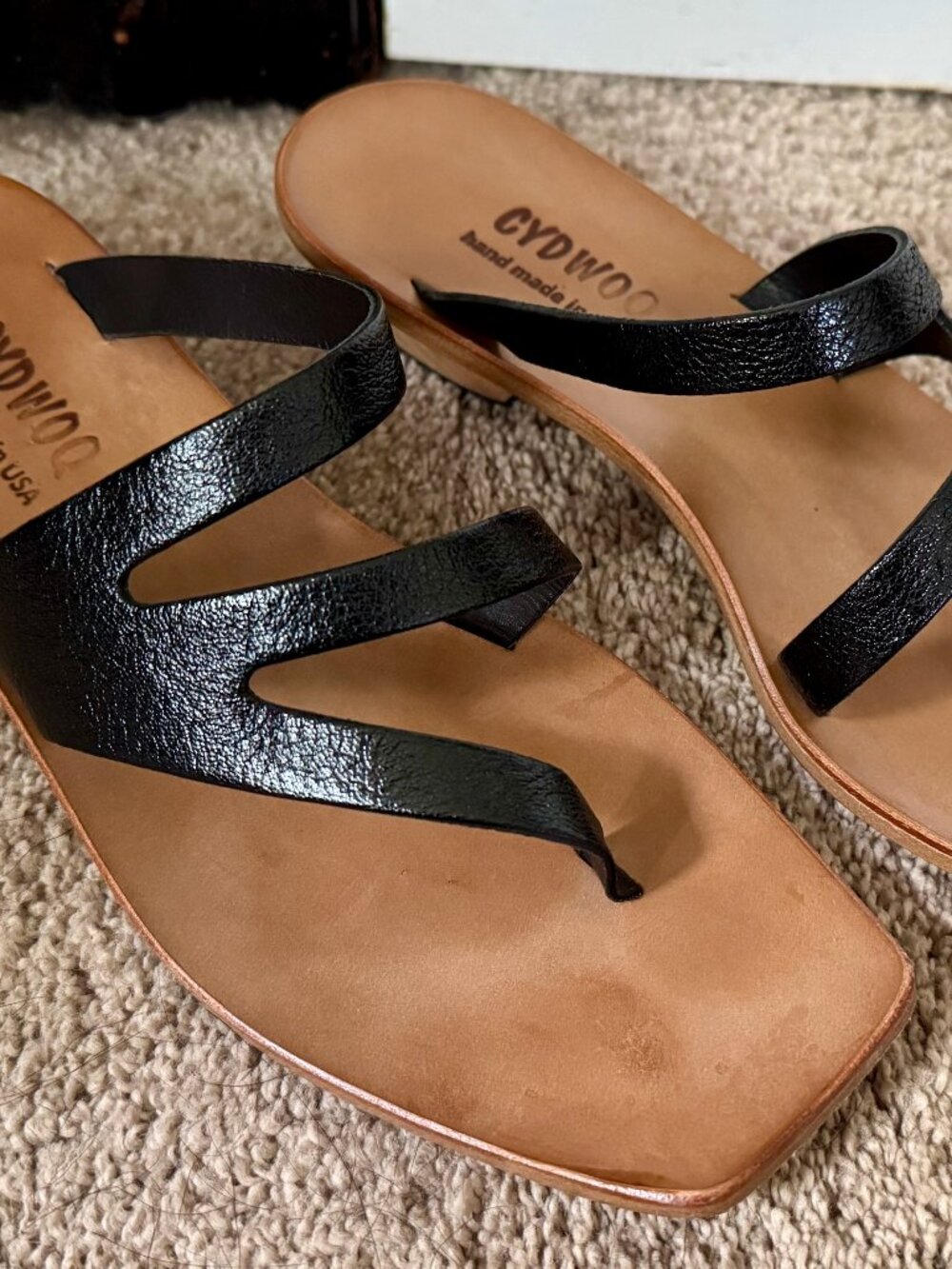 Cydwoq Cupertino Sandals Black Leather US 8.5